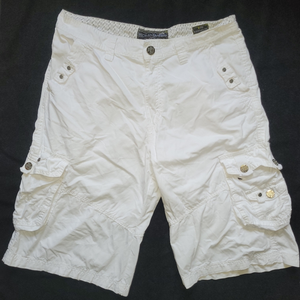White Broken Threads 1975 Cargo Shorts for Men Size 32
